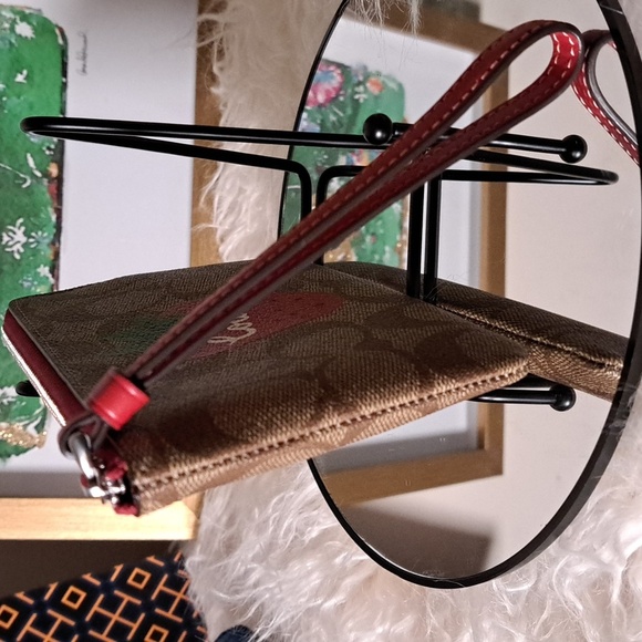 Coach NWTs Corner Zip Strawberry Wristlet - Picture 5 of 8